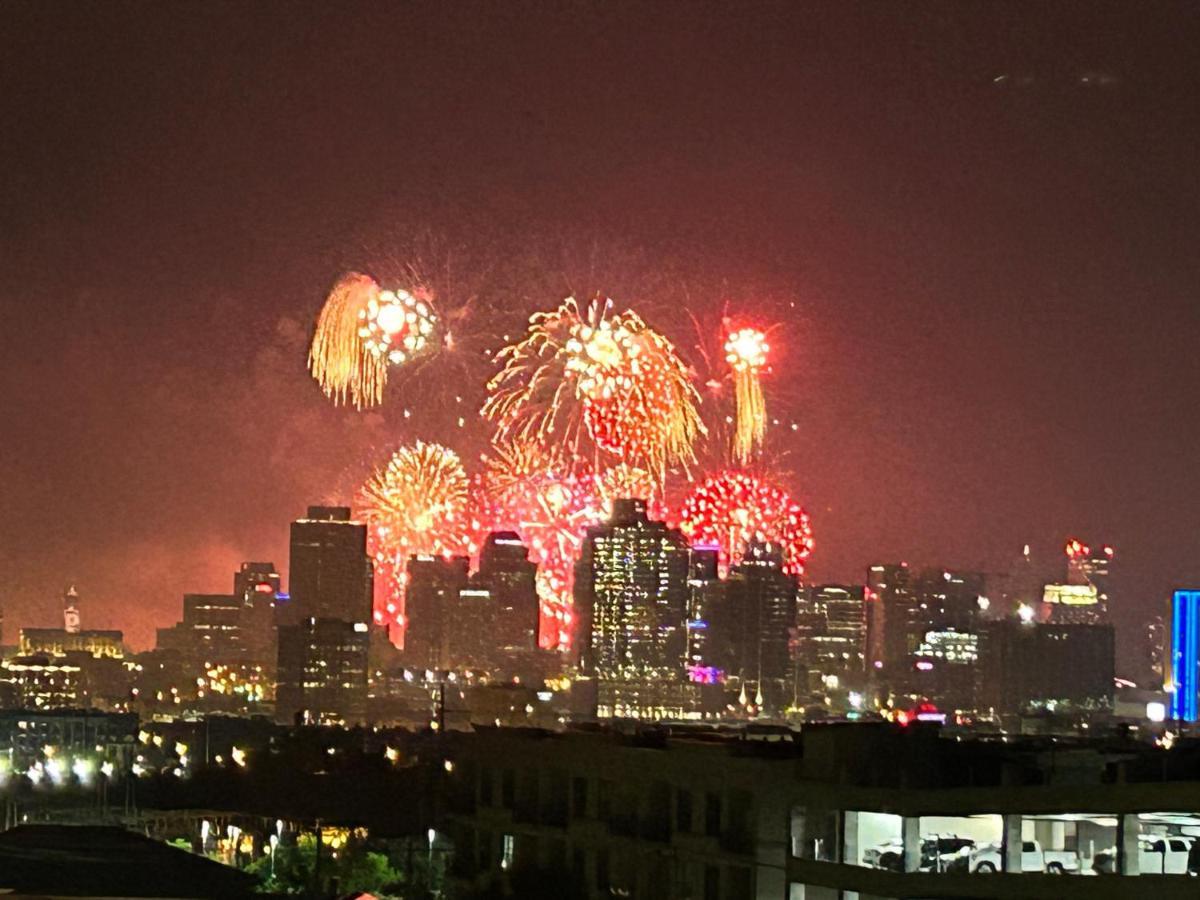 Luxury Townhome Skyline Views Mins To Dt Нашвил Екстериор снимка