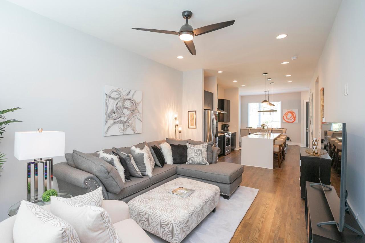 Luxury Townhome Skyline Views Mins To Dt Нашвил Екстериор снимка