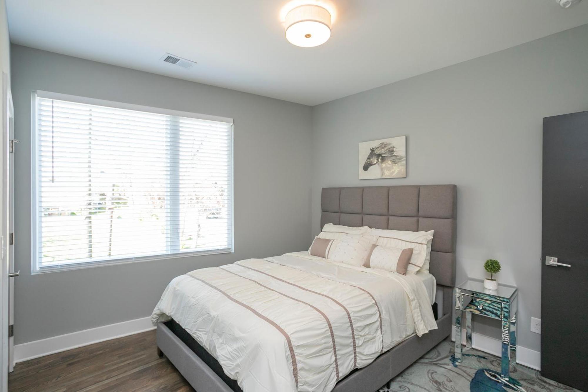 Luxury Townhome Skyline Views Mins To Dt Нашвил Екстериор снимка