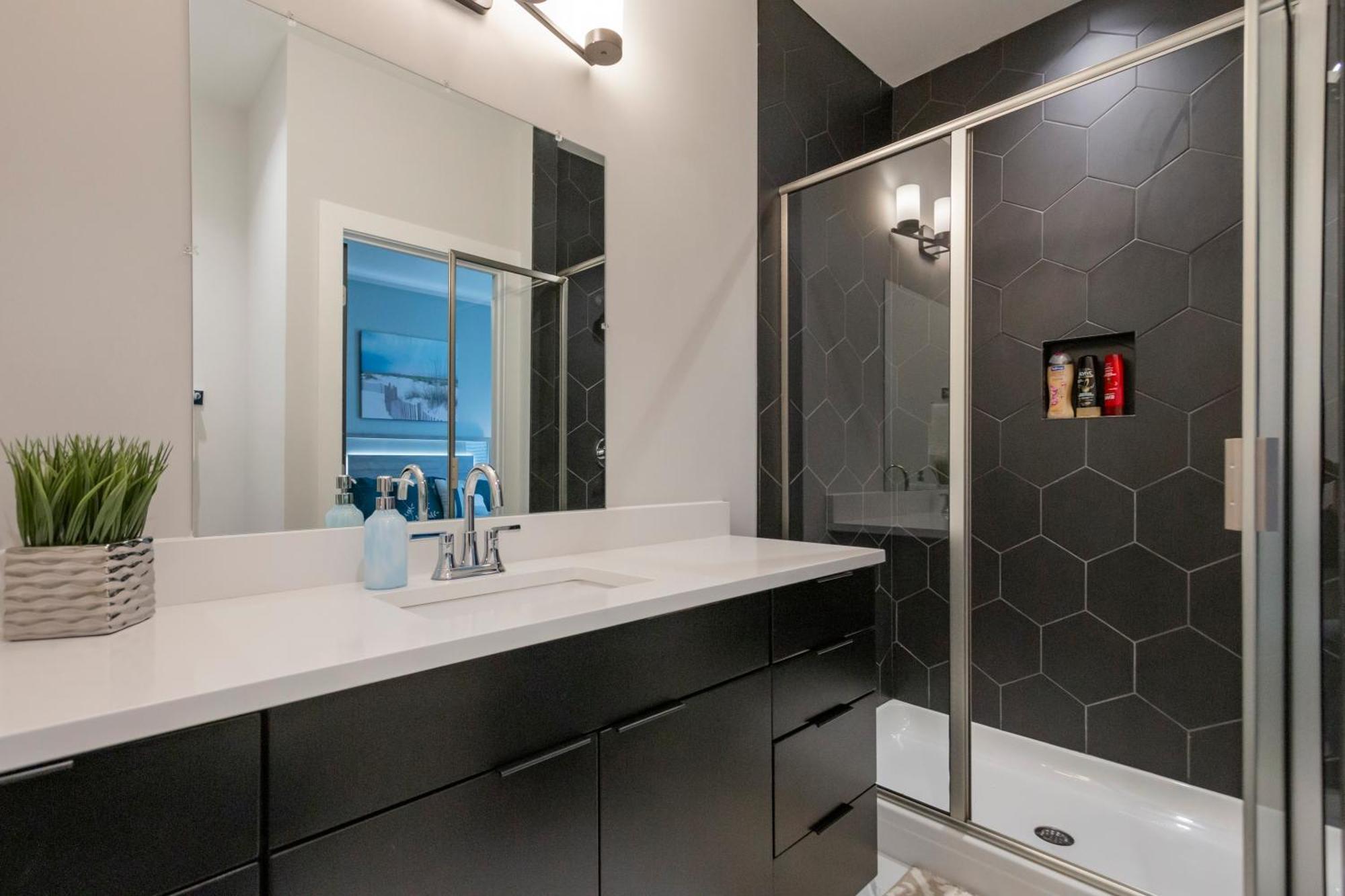 Luxury Townhome Skyline Views Mins To Dt Нашвил Екстериор снимка