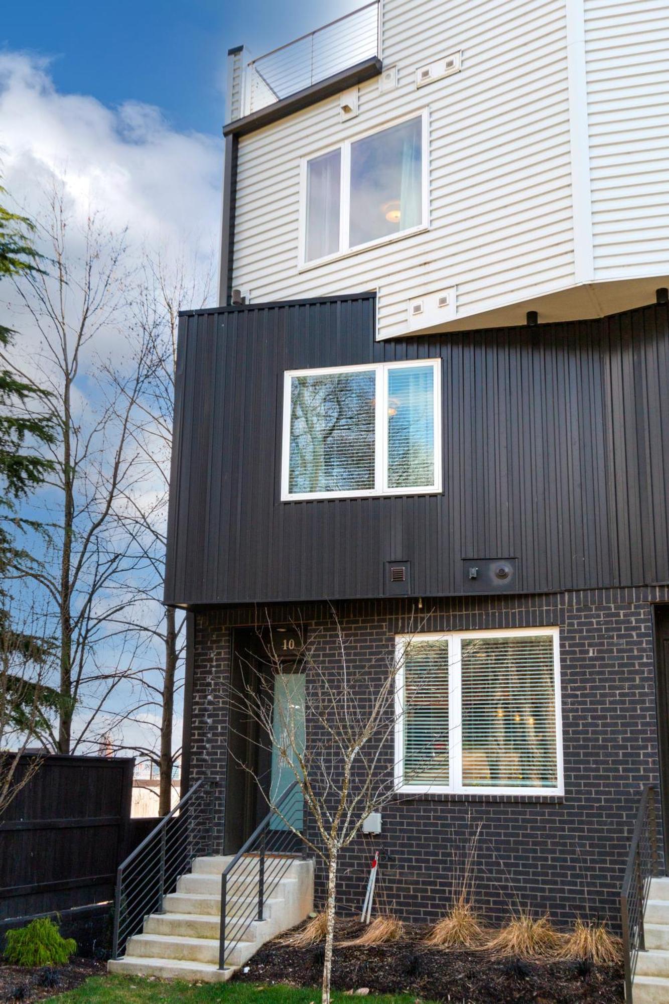 Luxury Townhome Skyline Views Mins To Dt Нашвил Екстериор снимка